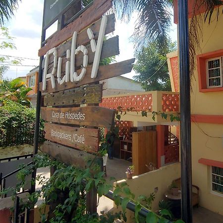 נאמפולה Ruby - Casa De Hospedes - Backpackers מראה חיצוני תמונה