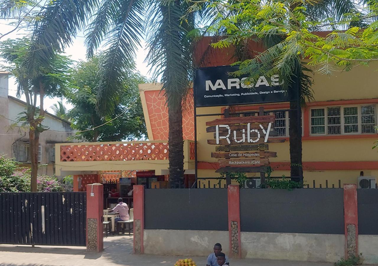 נאמפולה Ruby - Casa De Hospedes - Backpackers מראה חיצוני תמונה