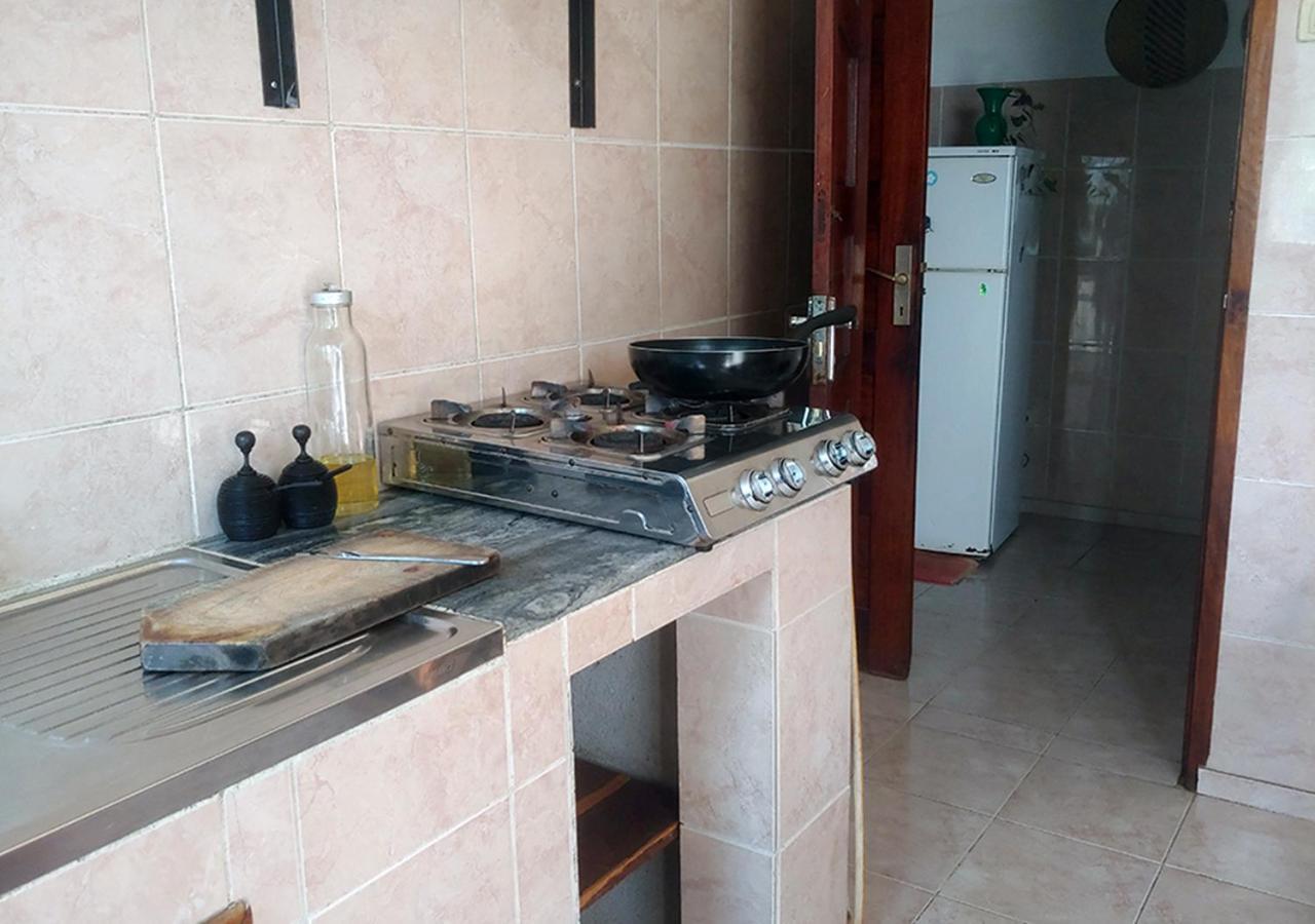 נאמפולה Ruby - Casa De Hospedes - Backpackers מראה חיצוני תמונה