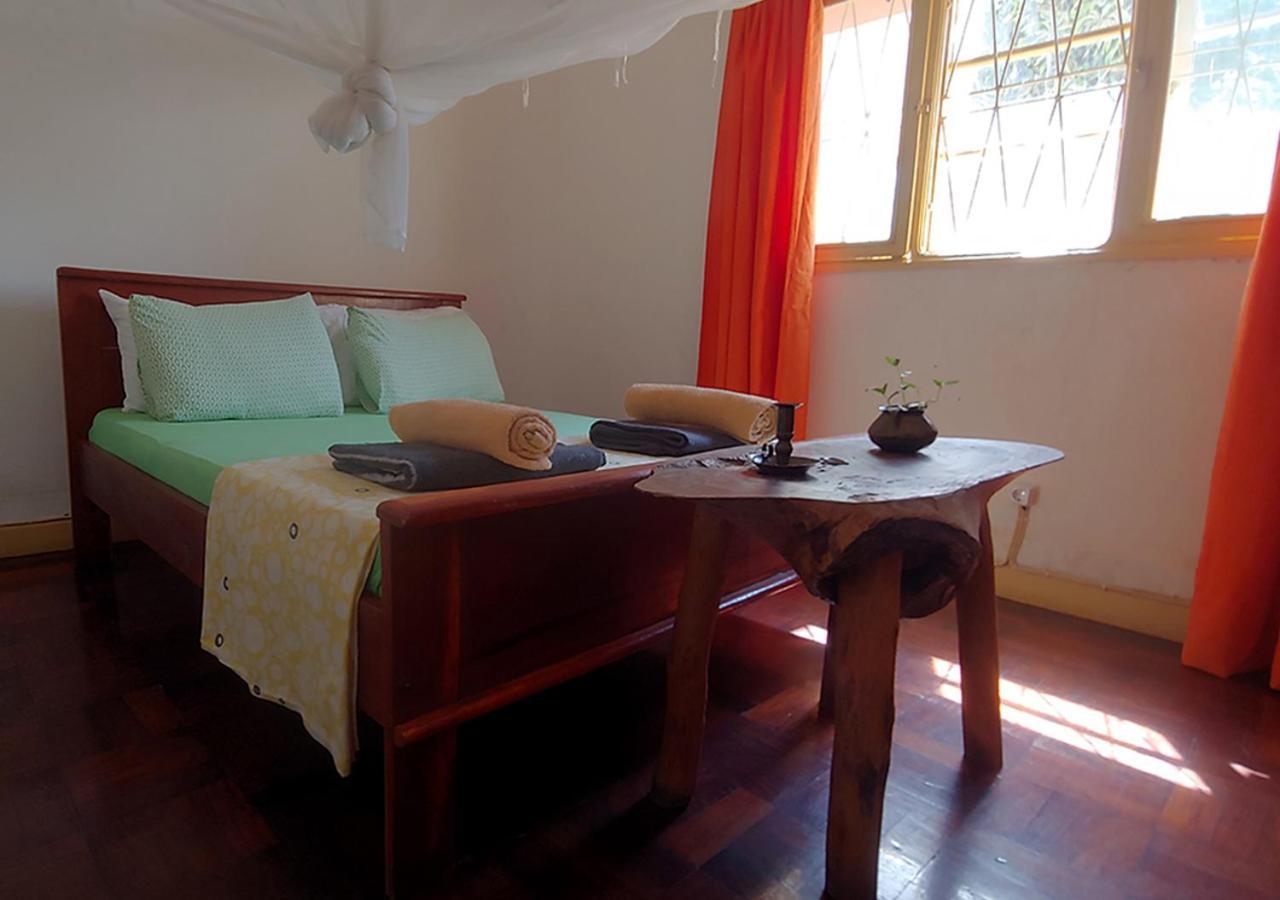 נאמפולה Ruby - Casa De Hospedes - Backpackers מראה חיצוני תמונה