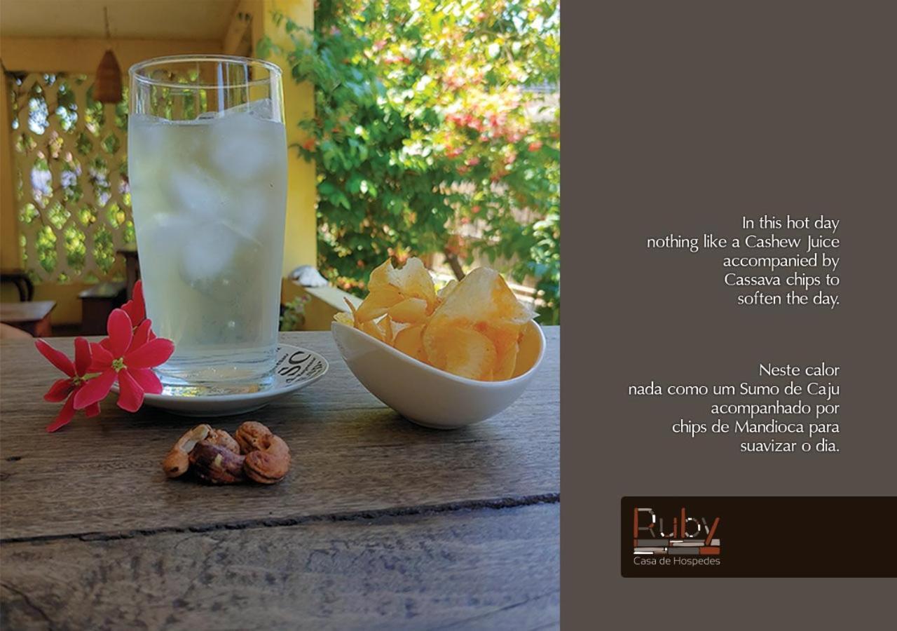 נאמפולה Ruby - Casa De Hospedes - Backpackers מראה חיצוני תמונה